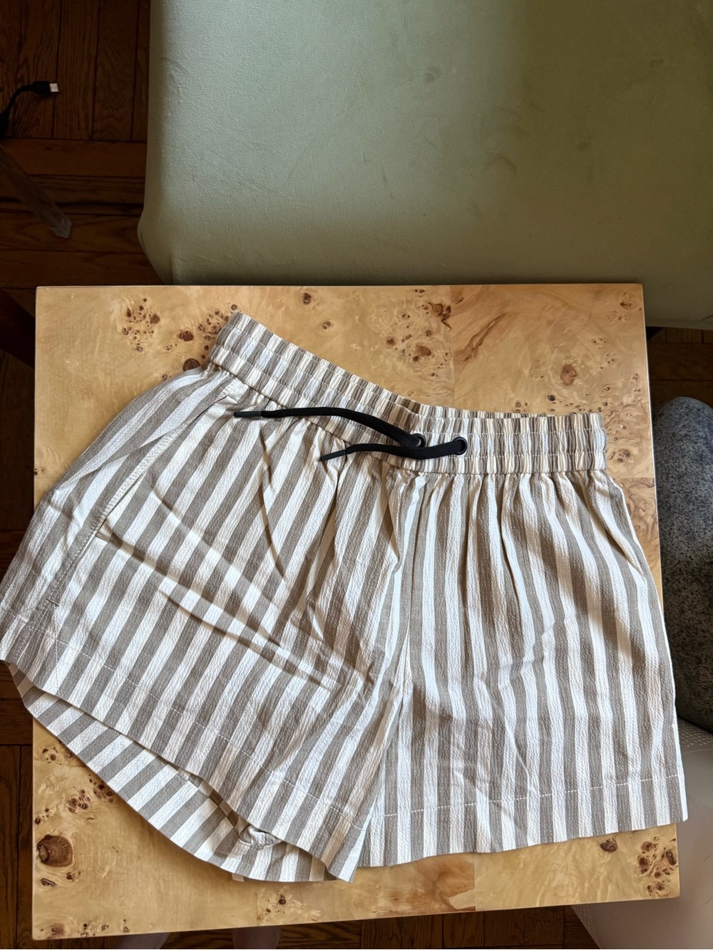 Everlane Beige & White Striped Drawstring Athletic Shorts